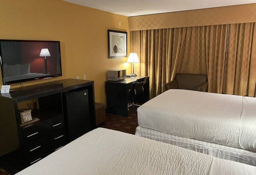 فندق Ramada By Wyndham Rochelle Park Near Paramus