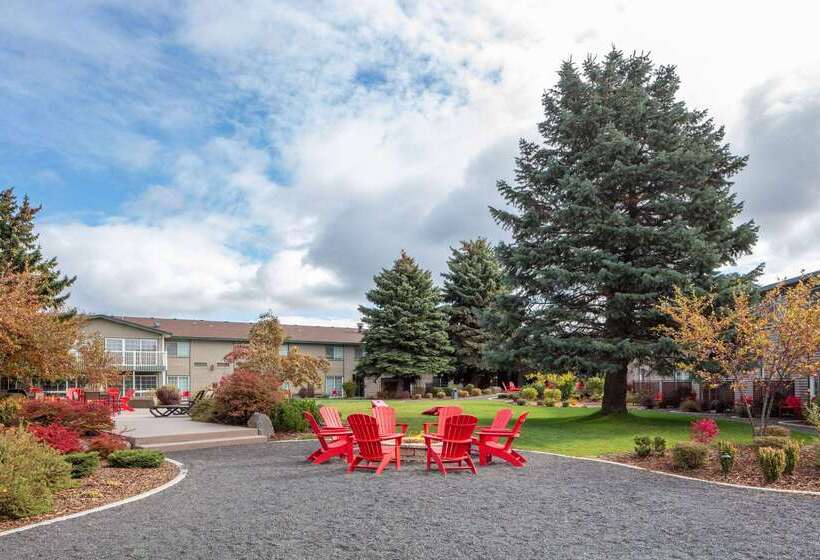 בית מלון כפרי Ramada By Wyndham Spokane Airport