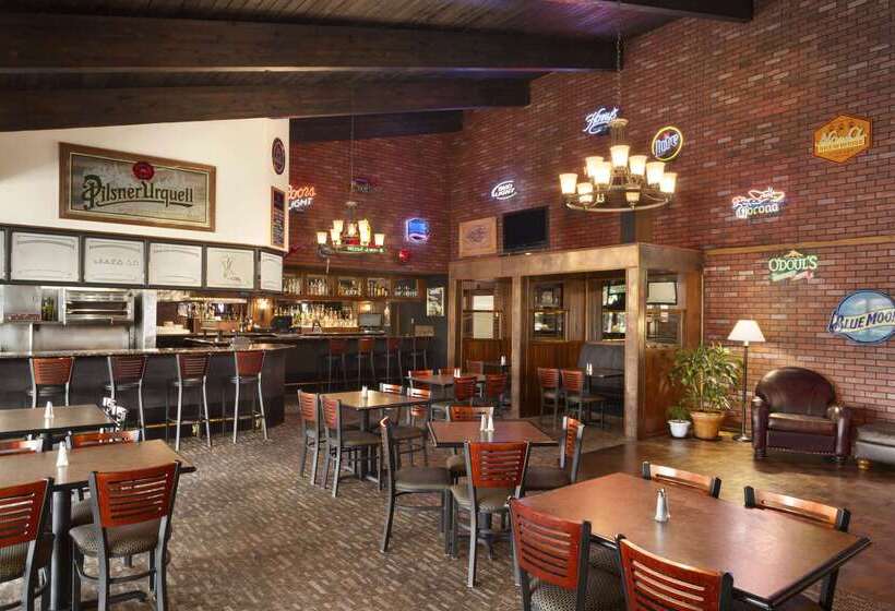 בית מלון כפרי Ramada By Wyndham Spokane Airport