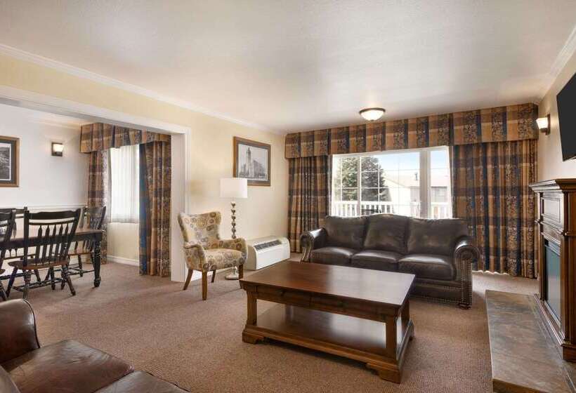 בית מלון כפרי Ramada By Wyndham Spokane Airport