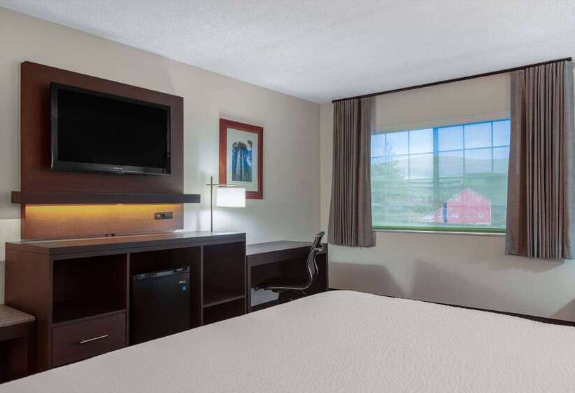 בית מלון כפרי Ramada By Wyndham Spokane Airport