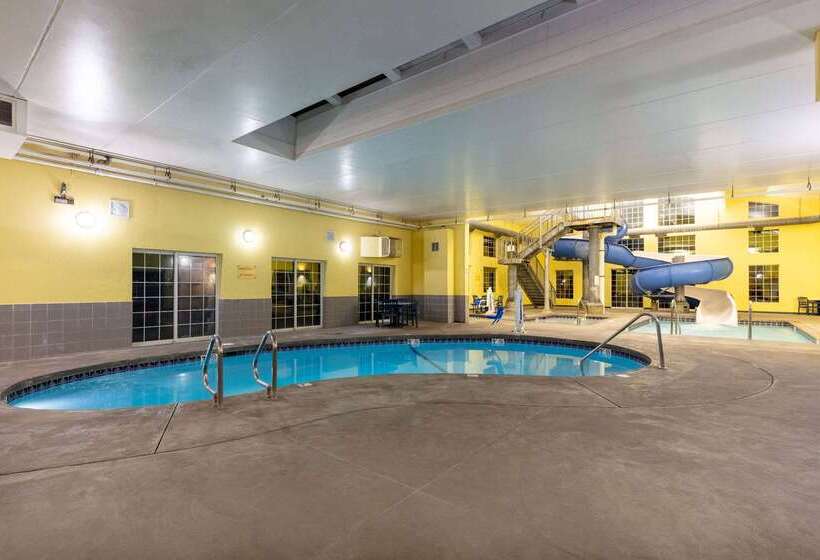 בית מלון כפרי Ramada By Wyndham Spokane Airport