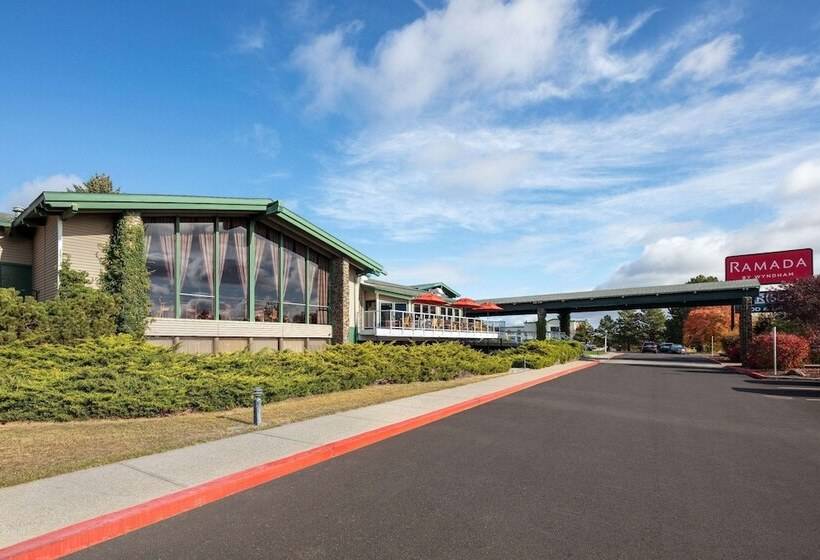 בית מלון כפרי Ramada By Wyndham Spokane Airport