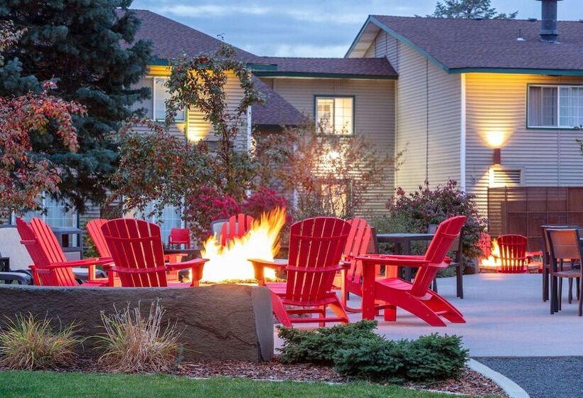 בית מלון כפרי Ramada By Wyndham Spokane Airport