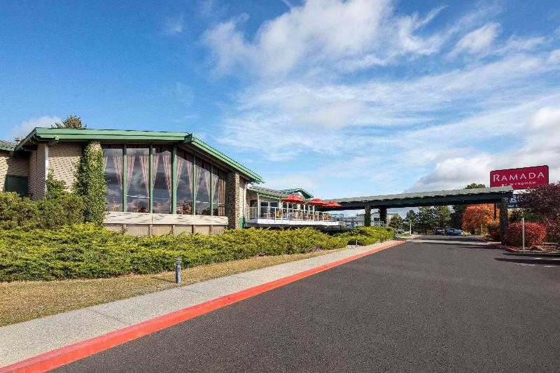 בית מלון כפרי Ramada By Wyndham Spokane Airport