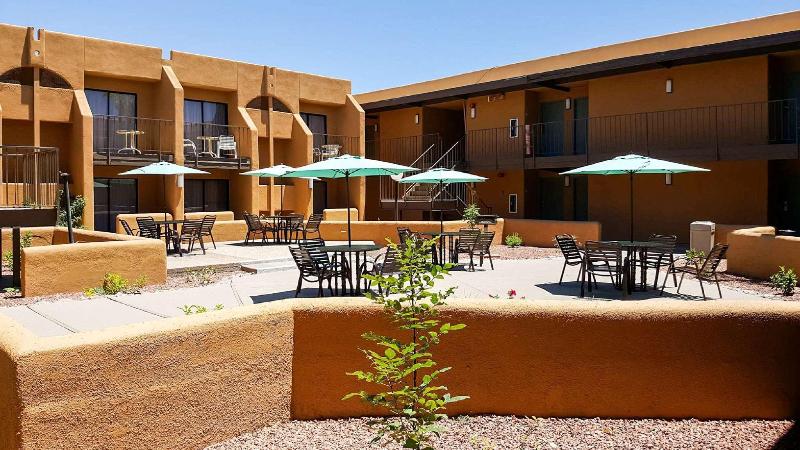 酒店 Ramada By Wyndham Tucson Airport