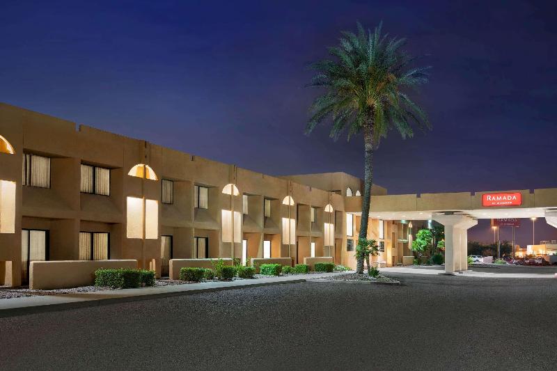 酒店 Ramada By Wyndham Tucson Airport