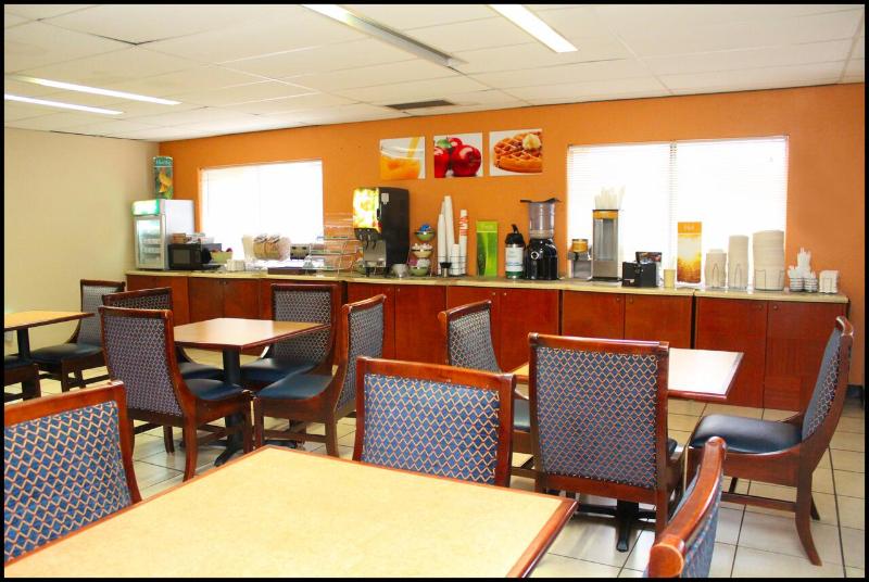 酒店 Ramada By Wyndham Tucson Airport