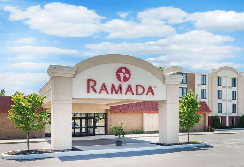فندق Ramada By Wyndham Watertown Thousand