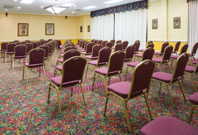 فندق Ramada By Wyndham Wytheville