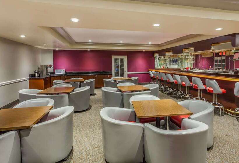 فندق Ramada Plaza By Wyndham Garden Grove/anaheim South