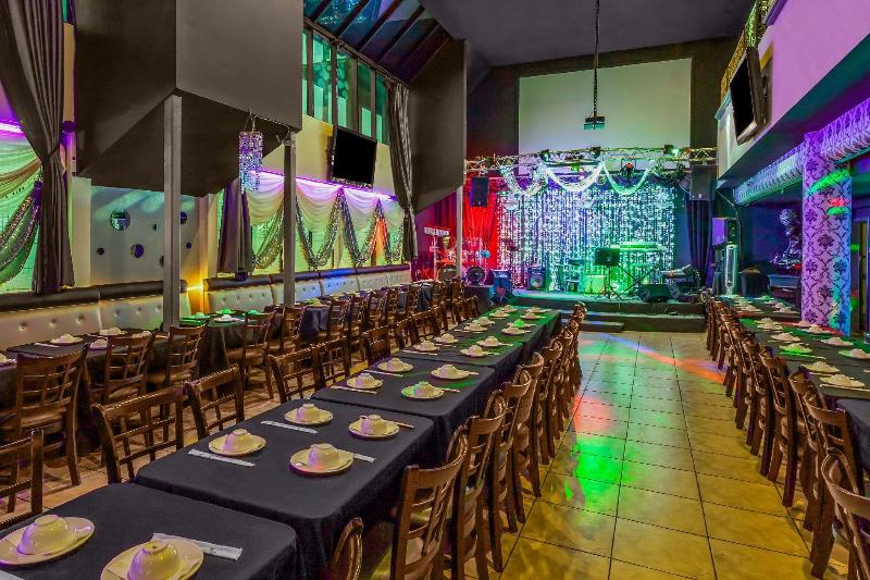 בית מלון כפרי Ramada Plaza By Wyndham Garden Grove/anaheim South