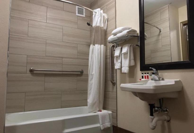 酒店 Ramada Plaza By Wyndham Louisville & Conference Center