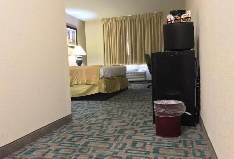 酒店 Ramada Plaza By Wyndham Louisville & Conference Center