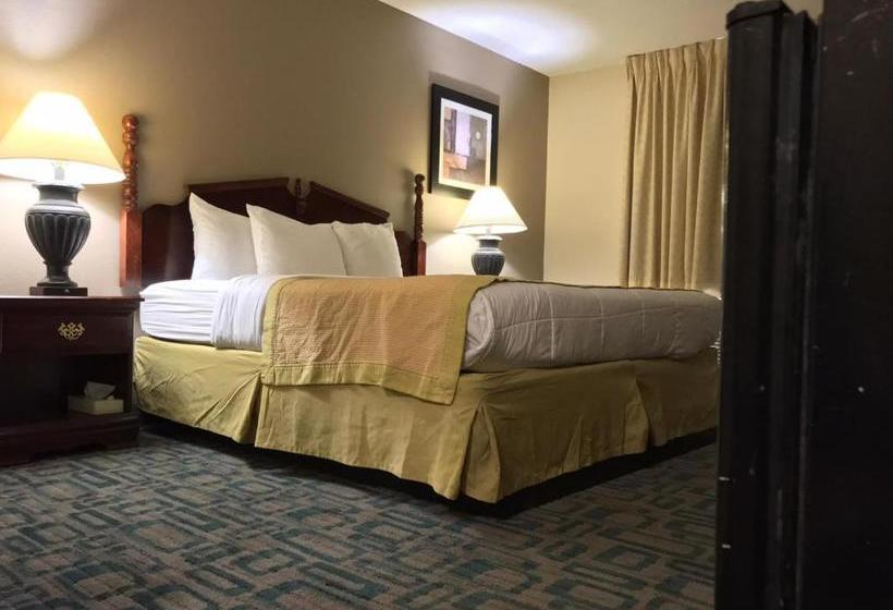 酒店 Ramada Plaza By Wyndham Louisville & Conference Center