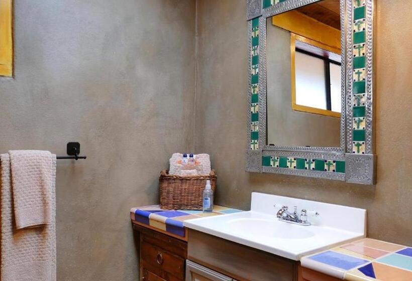 Отель Rancho De La Osa Guest Ranch