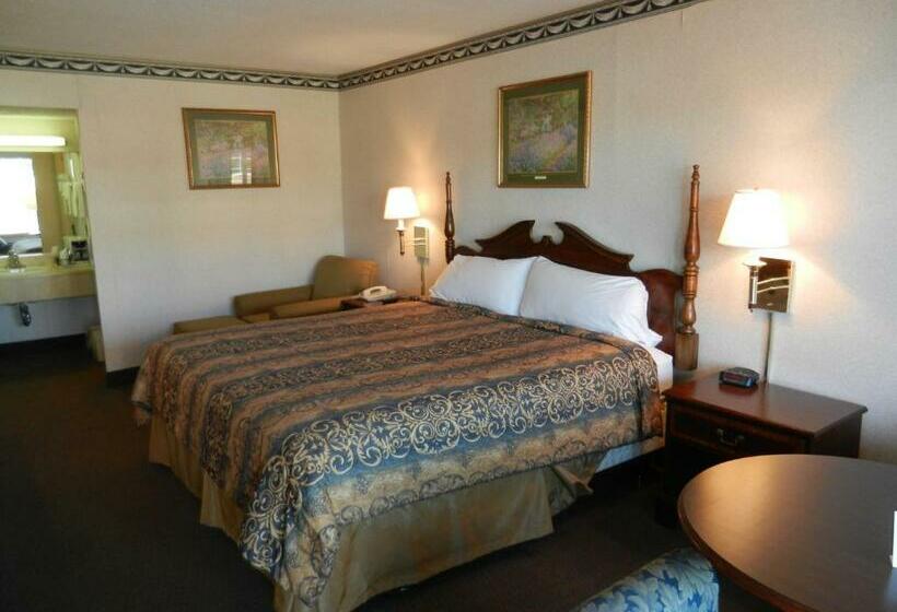 هتل Red Carpet Inn And Suites Scranton