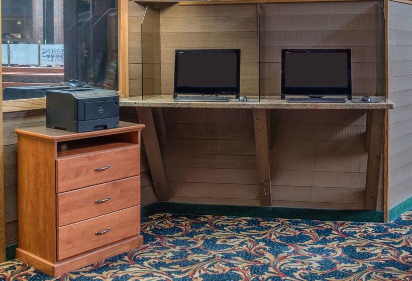 Red Lion Hotel Pasco Airport & Conference Center