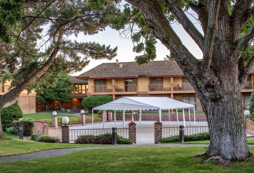 Red Lion Hotel Pasco Airport & Conference Center