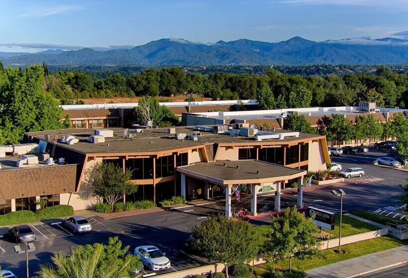 Red Lion Hotel Redding