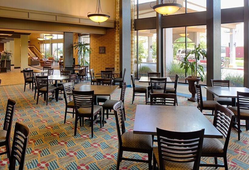 Red Lion Hotel Redding