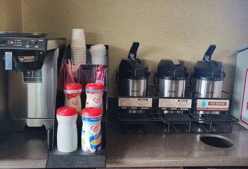 ホテル Red Roof Inn Aberdeen