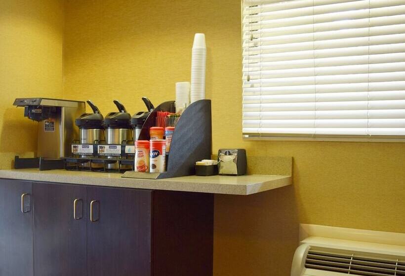 ホテル Red Roof Inn Buffalo  Niagara Airport