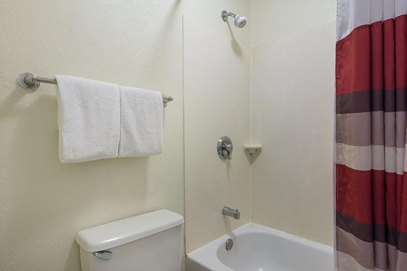 Отель Red Roof Inn Chattanooga   Hamilton Place