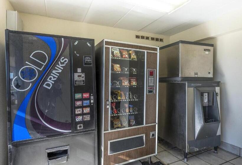 Отель Red Roof Inn Columbus East  Reynoldsburg