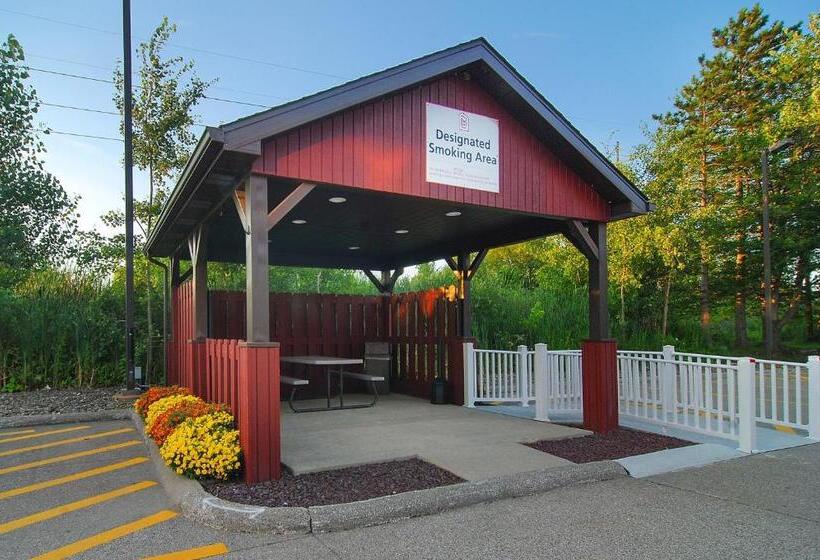 فندق Red Roof Inn Erie – I 90