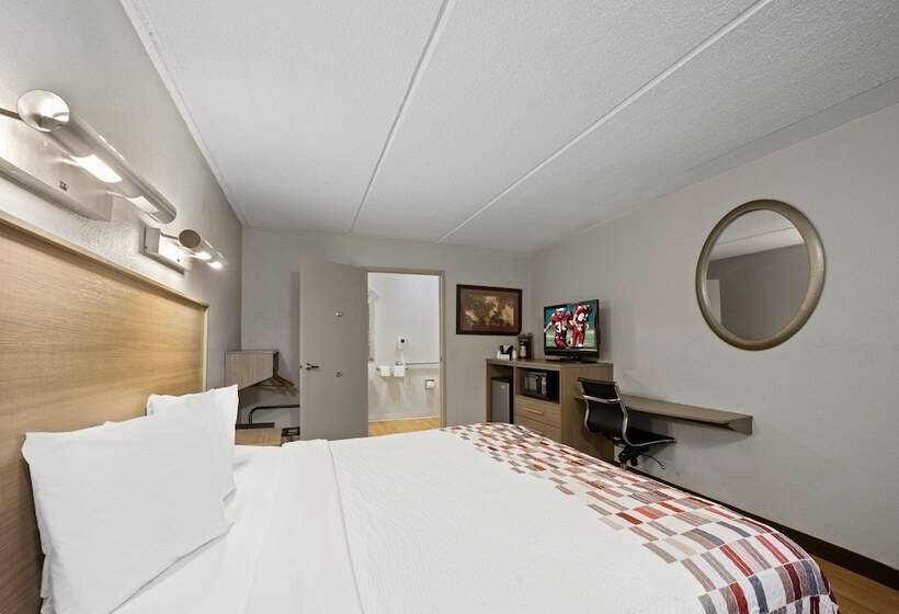 Отель Red Roof Inn Greensboro Airport