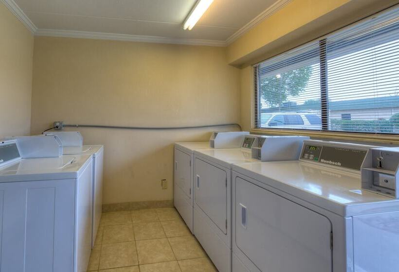 בית מלון כפרי Red Roof Inn Memphis East