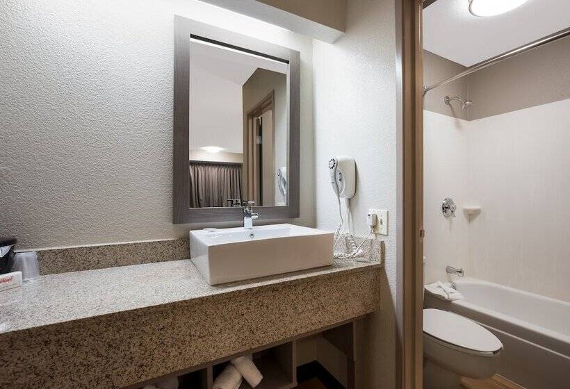 فندق Red Roof Inn Plus+ Chicago   Naperville