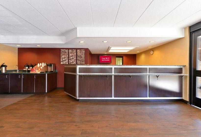 فندق Red Roof Inn Plus+ Secaucus   Meadowlands