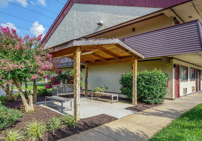 בית מלון כפרי Red Roof Inn Richmond South