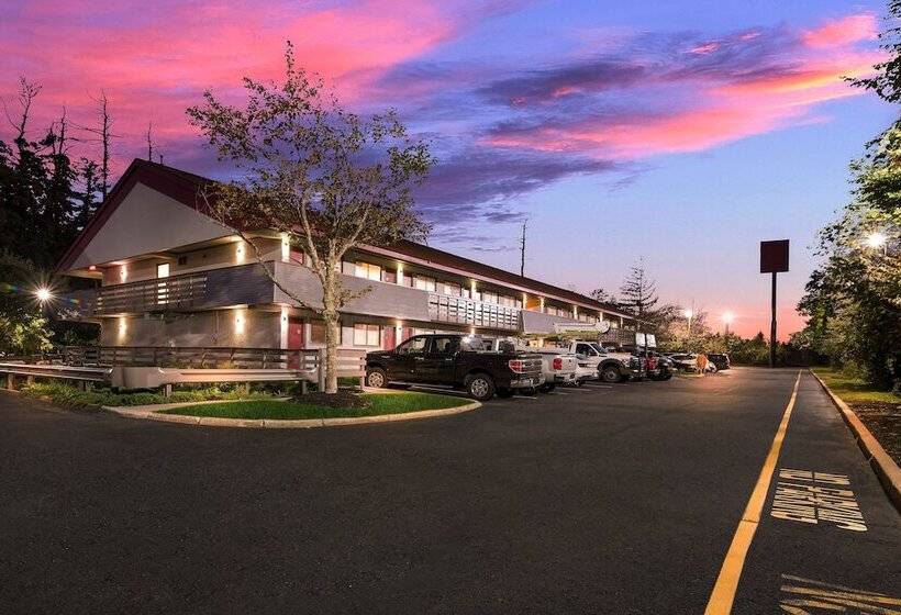 فندق Red Roof Inn Salem