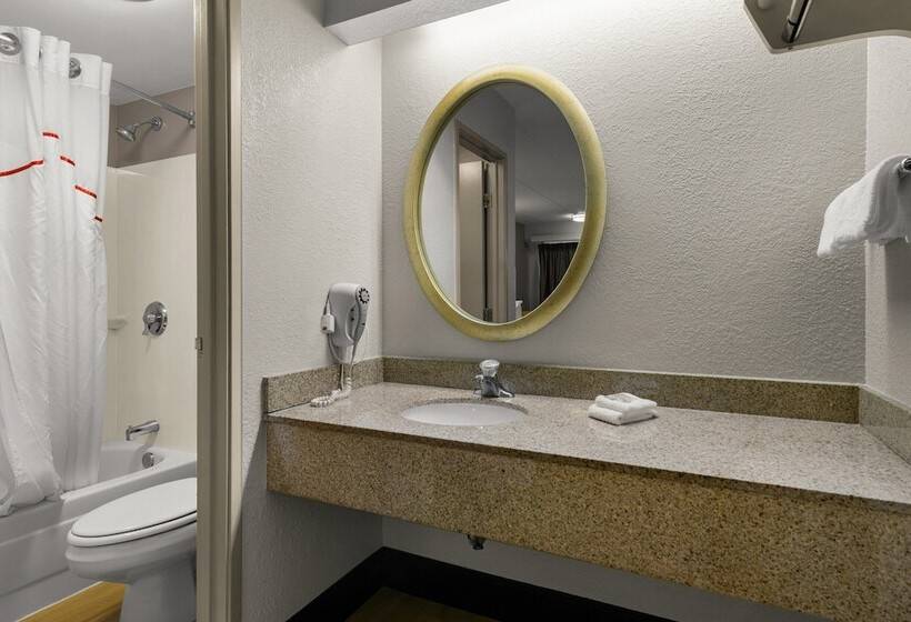 فندق Red Roof Inn Salem