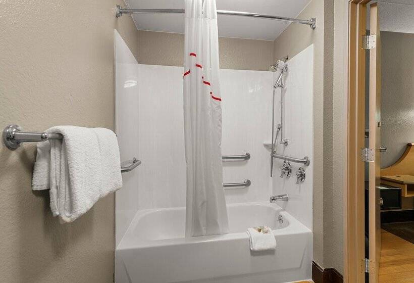 فندق Red Roof Inn Salem