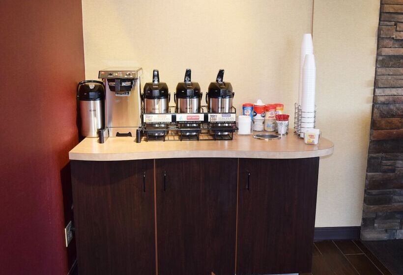 فندق Red Roof Inn St Clairsville  Wheeling West