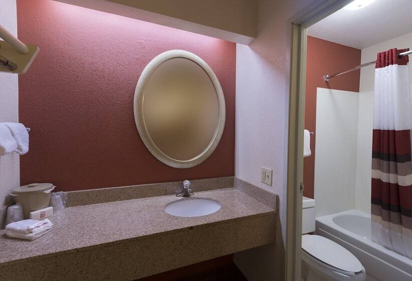 בית מלון כפרי Red Roof Inn St Clairsville  Wheeling West