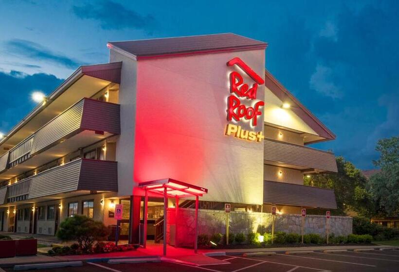 فندق Red Roof Inn Plus+ Secaucus   Meadowlands
