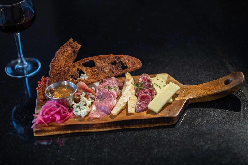 هتل Renaissance Des Moines Savery