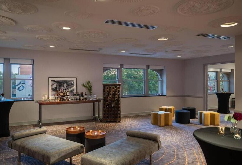 هتل Renaissance Des Moines Savery