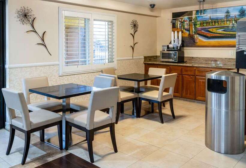 ホテル Rodeway Inn & Suites Coltonriverside