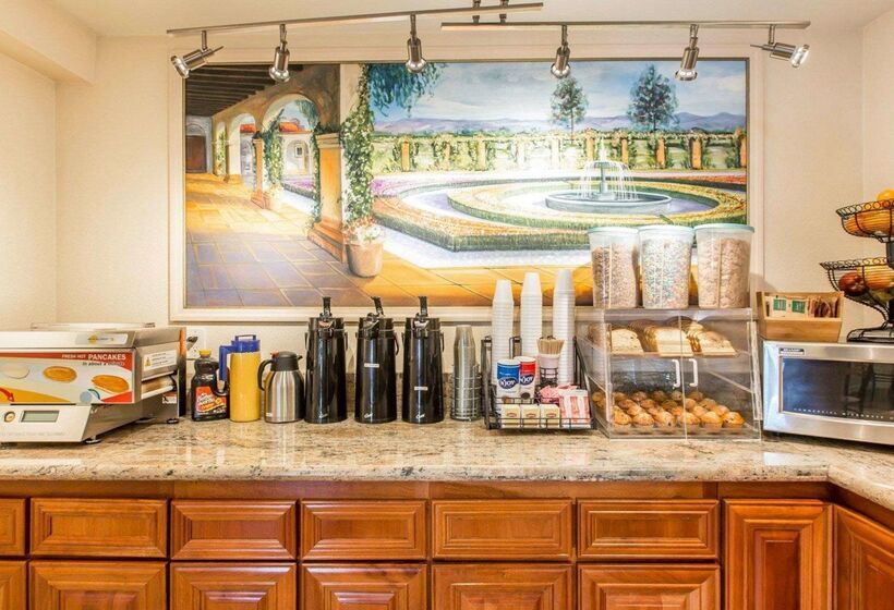 ホテル Rodeway Inn & Suites Coltonriverside