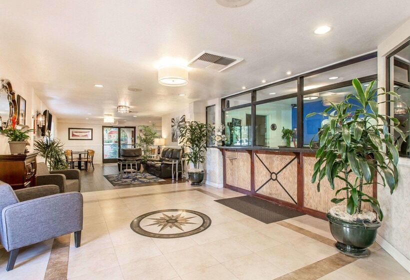 ホテル Rodeway Inn & Suites Coltonriverside