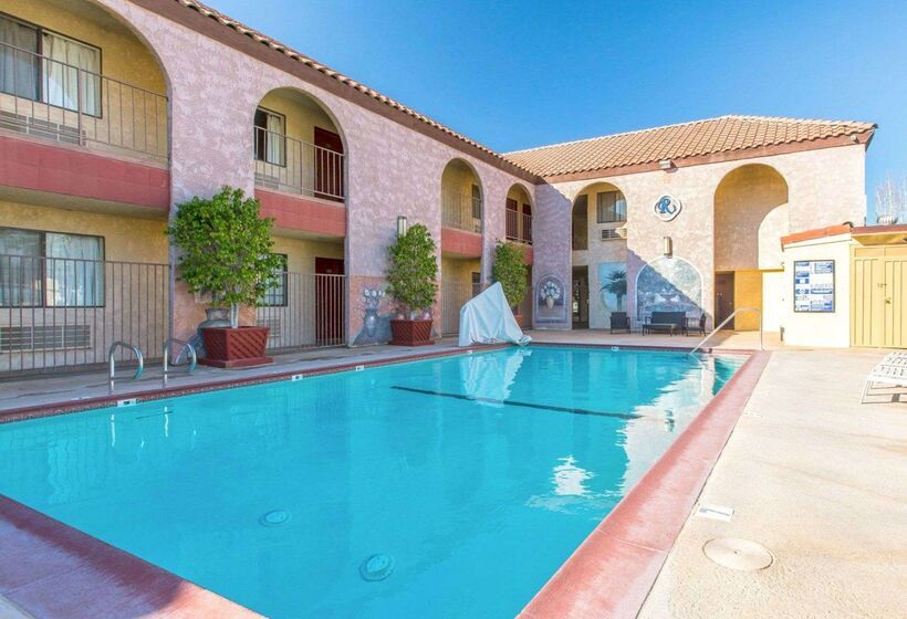 ホテル Rodeway Inn & Suites Coltonriverside