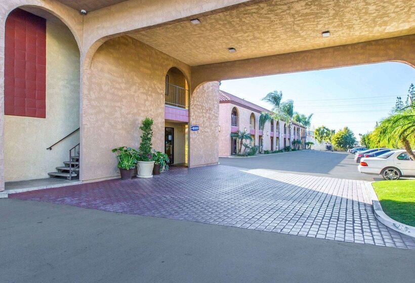 ホテル Rodeway Inn & Suites Coltonriverside