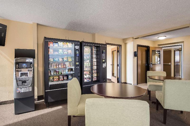 Отель Rodeway Inn & Suites Portland   Jantzen Beach