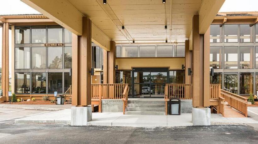 Отель Rodeway Inn & Suites Portland   Jantzen Beach